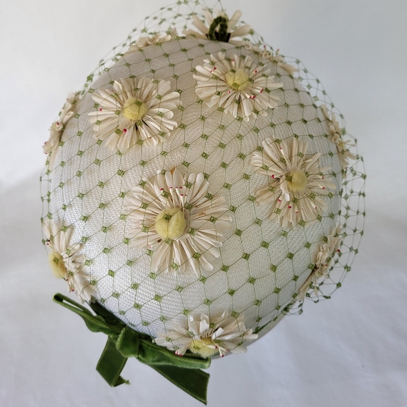 Vintage Christine Original Daisy Flower Woven Hat with Brim Veil MCM - Picture 5 of 8